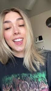 Christina Vowell's Instagram, Twitter & Facebook