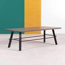Ici, le relooking d'une table basse en bois en table moderne et contemporaine, grâce. Table Basse Design Rectangulaire En Beton Cire Made In France Opale 4 Pieds Com