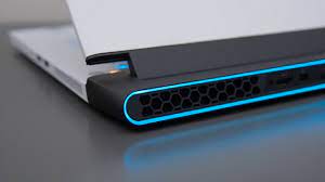 Alienware laptops & desktops have won 35 awards so far in 2017 and it's all thanks to you. Alienware M15 R3 The Best Gaming Laptop Yet Youtube