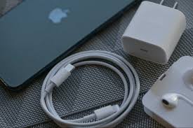 There are four key components of the charging process: 10 Must Have Iphone 11 Pro Max Accessories In 2019 Ultimate Guide Esr Blog