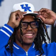 Evan Vinson (@vinsonevan1)