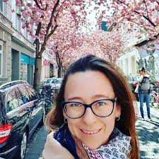 Anna Erhardt email address & phone number