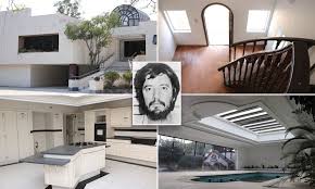A bug planted in his son's car reveals el chapo's location to special forces. Mexican Government To Auction 2million Mansion That Belonged To The Lord Of The Skies Drug Lord Daily Mail Online