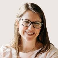 Anna Shtein's Instagram, Twitter & Facebook