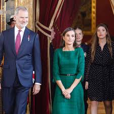 El Rey Felipe vi, la Reina Letizia, la Infanta Sofía y la Princesa Leonor han celebrado una recepción en el Palacio Real de Madrid por el 12 de Octubre. #princess #princesa #queenletizia #