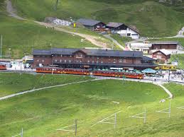 kleine scheidegg station zwitserland