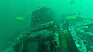 Its too confusing trying to figure out how to move in the direction of x y z. Subnautica Below Zero S Lost Ship Adds More Pois And Too Cute Trivalve