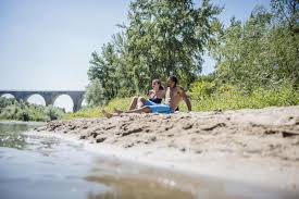 Faire le pont is an expression so typically french, both in its vocabulary and its concept. Domaine Lou Capitelle Spa Location Gite Ardeche Gitedegroupe Fr