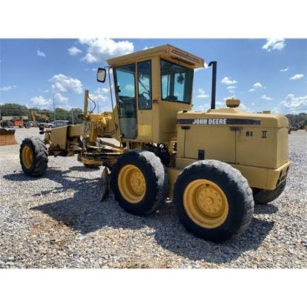 John Deere 570B Motor Grader