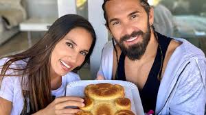 Así es Ismael Vázquez, el novio de India Martínez y su gran pilar