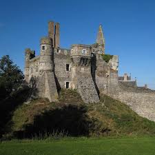 Chateau Du Plessis Mace Xve Siecle Adresses Horaires Tarifs Chateau Chateau France Paysage France