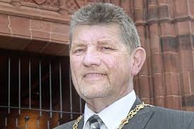 UUP MLA Ross Hussey receives cross-party support after he apologises for  explicit pictures