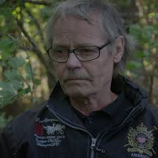 30 år efter brutalt drab mødes drabsmanden og efterforskeren ved  gerningsstedet