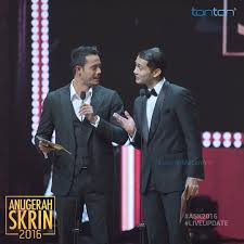 Berikut ialah senarai kategori yang dipertandingkan pada malam kemuncak ask2017. Tonton On Twitter Pelakon Jrevolusi Zul Ariffin86 Faridkamilz Strim Live Anugerah Skrin Secara Hd Di Https T Co Qcalsbaekt Tontonmacamvip Ask2016 Https T Co Ipgptsexzp