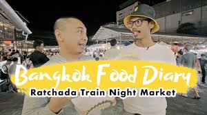 Beginilah kehidupan malam di bangkok gadisgadis bangkok menunggu pelanggan. Jajanan Enak Pasar Malam Thailand Bangkok Food Diary Eps 4 Vloggest