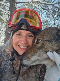 It felt like you, the dogs, and the sled were all one unit.” 🩵 When Mandy  Andrews first met Kendall, our Wisconsin coordinator,