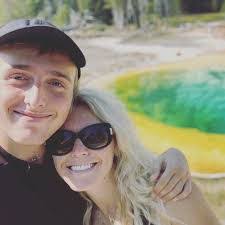 Seth Frumkin's Instagram, Twitter & Facebook