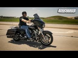 Road glide cvo trask turbo 2019 harley davidson ohlins suspension awesome bike @mygarageventura 117 cubic inch trask. Turbo Harley Street Glide By Aerocharger Youtube