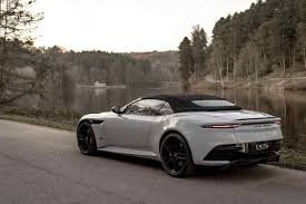 Aston Martin Dbs Superleggera En Hizli Ustu Acik Modeli Otomobilir Aston Martin Dbs Aston Martin Otomobil