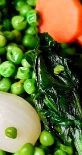 French Peas With Lettuce Carrots And Pearl Onions Veggie Side Dishes Veggie Sides Peas