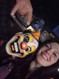 Friends in the area, 27, working mom with kids, looking for activities like  pottery or painting classes, fitness classes like boxing