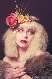 Holly Shoemaker's Instagram, Twitter & Facebook