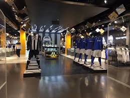 Se tifi juventus leggi calciomercato.com. Casa Juve Recensioni Su Juventus Store Torino Tripadvisor