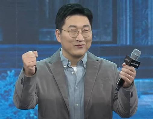 이번에 전재학 짤 존나많이생겼네 ㅋㅋㅋㅋ - 베스트 라이브