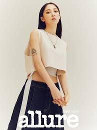 04.02.2020 диджитал сингл nachseonnal (weird day) (낯선날). Moonbyul Mamamoo