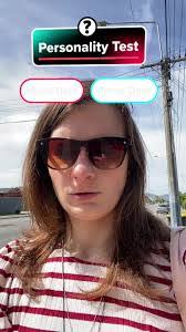 Charlotte Dore's Instagram, Twitter & Facebook