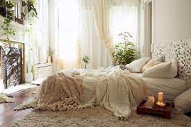 62 Inspirational Diy Boho Chic Decor Ideas On A Budget Bohemian Bedroom Design Bohemian Bedroom Chic Bedroom Inspiration