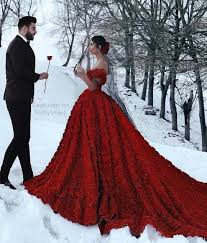 Beautiful Pre Wedding Photo Shoot Romantic Couple Photoshoot Ideas Bride To Be In A Stunning Red Wedding Dresses Gothic Wedding Dress Best Wedding Dresses
