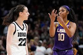 Angel Reese reacts to Caitlin Clark's historic NCAA scoring record: 'Making  Her-story' | Marca