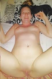Anonymous Nude - 9 Pictures: Rating 7.5810
