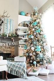 You don't necessarily have to live in a beach home to decorate in this style. Coastal Themed Christmas Trees And Other Inspiring Decor Ideas
