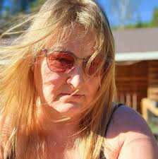 Is the Cobs bakery going to re-open? I got a coupon in the mail this  morning that takes effect