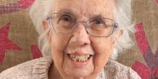 Jillian Tompkins's Instagram, Twitter & Facebook