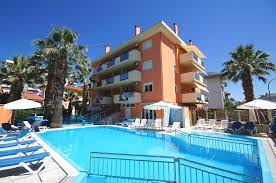 Situato a 15 minuti a piedi da porto di san benedetto del tronto di san benedetto del tronto, l'appartamento dispone di 2 camere da letto per un massimo di 4 ospiti. Azzurra 4 Posti Casa Vacanze Con Piscina A San Benedetto Del Tronto Mareadriatico Com