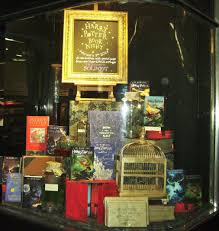 Window For Harry Potter Book Night Birdcage Potion Books Harrypotter Typeface Waterstones Piccadilly Harry Potter Potter Harry