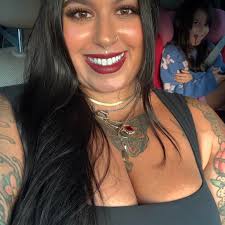 Twinning with big sis (aka April Warnecke) today 👯