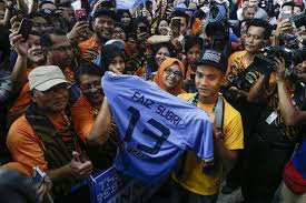 This goal went viral earlier this year, with the curving free kick being compared to roberto carlos' effort vs france in 1997. Football Hero S Welcome For Mohamad Faiz Subri Goal Of The Year Hero Football News Top Stories The Straits Times