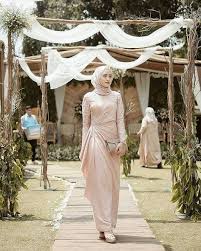 Sep 08, 2020 · untuk anda yang berhijab, berikut ini potret beberapa kebaya modern dan dress brokat untuk kondangan yang bisa menjadi inspirasi. Dress Brokat Muslim