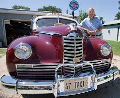River2River 2010: Roger Lamm prefers to drive his classic Packards