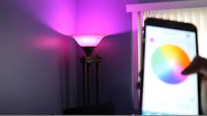 The Light Bulb That Changes Color Remotely From Your Smartphone Youtube
