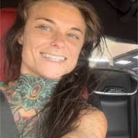 Samantha Haynes's Instagram, Twitter & Facebook