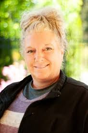 Angela Pitts's Instagram, Twitter & Facebook