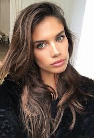 17 ways to style long haircuts with layers frisuren schokoladenbraune haare lange haare