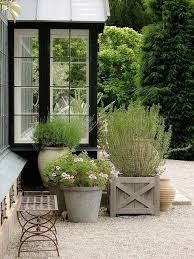 Pin By Reynard De Gabile On Planters Garden Spaces Backyard Outdoor Gardens