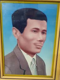 Hello!! Could anyone help me generating an image similar to these, of a  family of father mother and 1 daughter aged about 5. Thank you 🙏