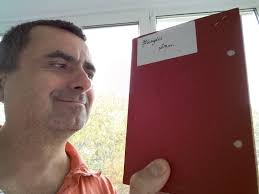 Ministrul muncii si protectiei sociale, raluca turcan, a facut, marti, o vizita de lucru la institutul national de expertiza medicala si recuperare a capacitatii de munca, institutie aflata in. Povestile De Viata Ale Lui Dan Gheorghe In Cautarea Cartii De Munca